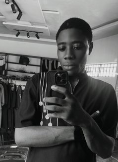 Marinyy - Acompañantes masculino in Lagos, Nigeria Photo 1 of 1
