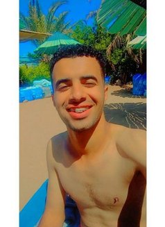 Mario - Male escort in Cairo Photo 2 of 4