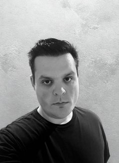 Mario - Male escort in Madrid Photo 1 of 6
