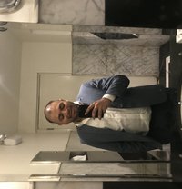 Mario - Male escort in Colombo