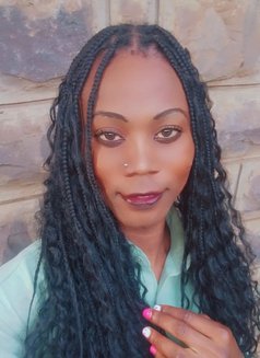 Marion - Transsexual escort in Nairobi Photo 4 of 5