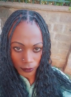 Marion - Transsexual escort in Nairobi Photo 5 of 5