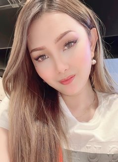 Claudia - puta in Makati City Photo 3 of 15