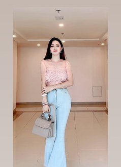 Claudia - puta in Makati City Photo 14 of 15