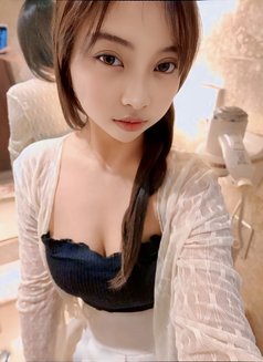 Marisha - puta in Singapore Photo 2 of 7