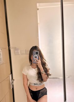 Marisya Good service - escort in Singapore Photo 2 of 17