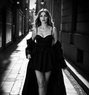 Mariy - puta in İstanbul Photo 1 of 2