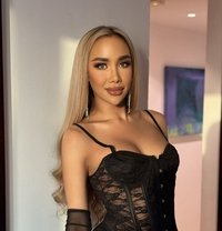 Mariya sexy Top - Transsexual escort in Dubai