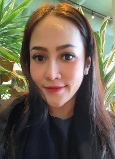 Mariya - puta in Bangkok Photo 10 of 12