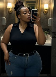 MARIYAM - puta in Muscat Photo 5 of 6