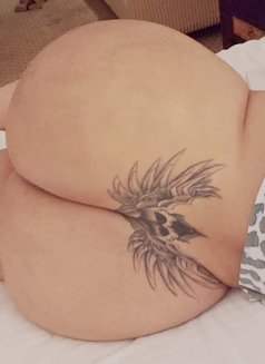 Marjan - masseuse in Muscat Photo 3 of 3