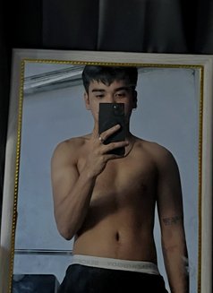 Mark Elton - Male escort in Manila Photo 8 of 8