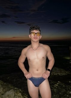 Mark - Acompañantes masculino in Manila Photo 1 of 5