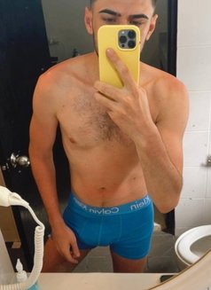 Mark First Time in bangkok - Male escort in Bangkok Photo 5 of 5