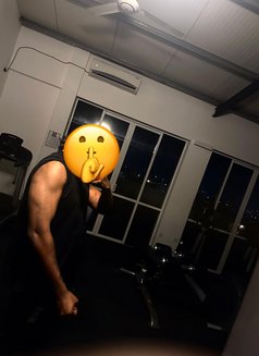 Mark From Colombo - Male escort in Colombo Photo 1 of 3