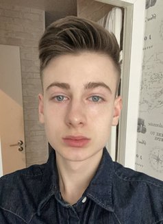 Mark - Male escort in Jeddah Photo 2 of 4