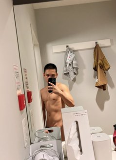 Mark - Male escort in Tokyo Photo 3 of 10