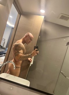 Mark King - Male escort in Bangkok Photo 8 of 8