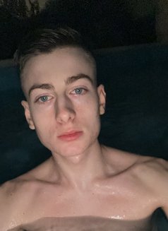 Mark - Male escort in Dubai Photo 4 of 5