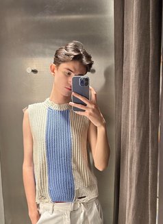 Mark - Male companion in Dubai Photo 1 of 13