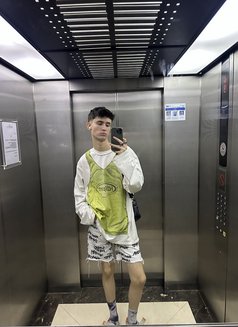 Mark - Male companion in Dubai Photo 8 of 13