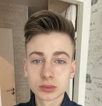 Mark 🥀 - Male escort in Doha