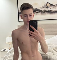 Mark - Male escort in Riyadh Photo 4 of 6