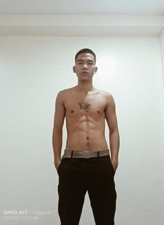 Markgodwin - Male escort in Manila Photo 5 of 7