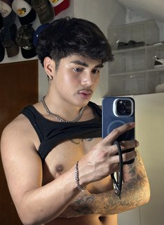 Markus - Male escort in Bangkok Photo 7 of 21