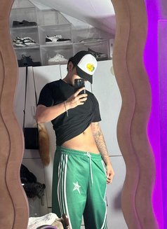 Markus - Male escort in Macao Photo 12 of 12