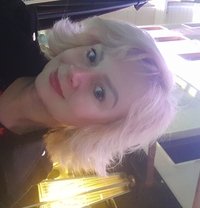 Marlyn from Prague tantric massage,sex - escort in Al Manama