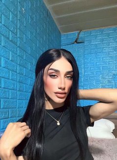 Maro 🫦 - Transsexual escort in Beirut Photo 7 of 10