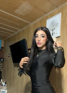Maro 🫦 - Transsexual escort in Beirut Photo 5 of 8