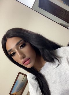 Maro 🫦 - Transsexual escort in Beirut Photo 10 of 12