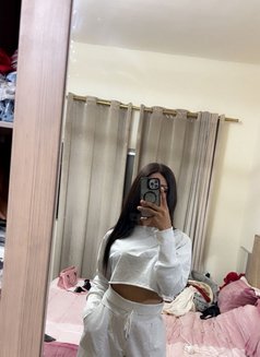 Maro 🫦 - Transsexual escort in Beirut Photo 11 of 12