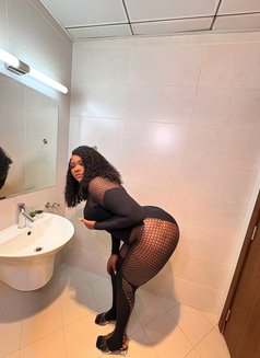 MARON SQUIRTER,GIRL FRIEND TREATMENT - puta in Dubai Photo 8 of 12