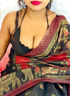 Married Couple - puta in Gurgaon Photo 5 of 10