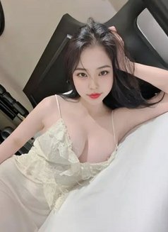 Marry - escort in Doha Photo 3 of 7