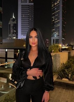 Marry - puta in Dubai Photo 5 of 6