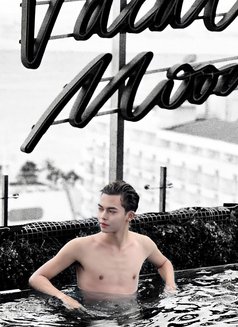 MARS🥰 — The Elite Selection - Male escort in Bangkok Photo 3 of 11