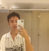 Marsh Mello - Male escort in Manila