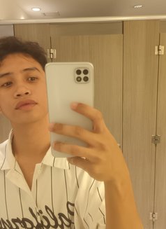 Marsh Mello - Male escort in Manila Photo 3 of 7