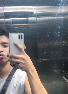 Marsh Mello - Male escort in Manila Photo 5 of 7