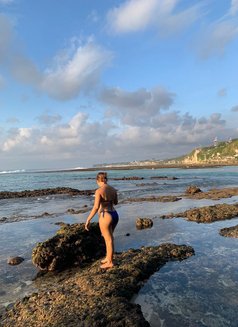 Marshella Squirting - puta in Bali Photo 7 of 9