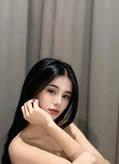 Marsya Madana - puta in Jakarta Photo 1 of 12