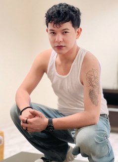 Mart - Acompañantes masculino in Muscat Photo 4 of 6