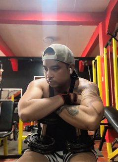 Martel - Male escort in Cebu City Photo 4 of 8