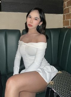Martha - Transsexual escort in Manila Photo 2 of 7