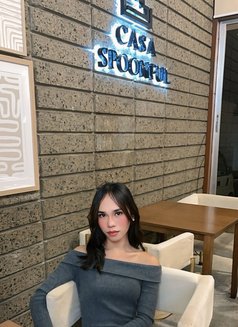 Martha - Transsexual escort in Manila Photo 5 of 7