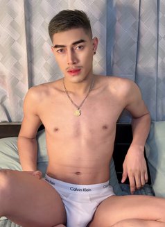 Martin 🇹🇭Both Big VIP massages - Transsexual escort in Al Manama Photo 13 of 16